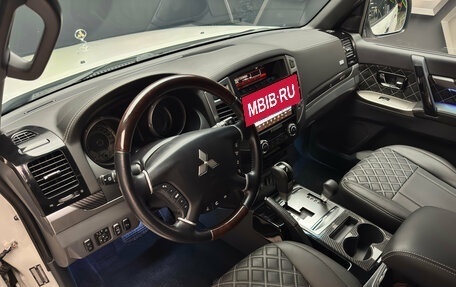 Mitsubishi Pajero IV, 2020 год, 3 990 000 рублей, 13 фотография