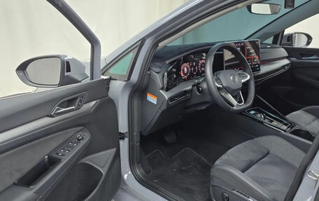 Volkswagen Golf VIII, 2025 год, 3 250 000 рублей, 10 фотография