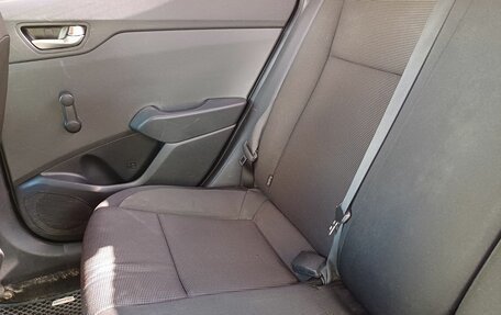 Hyundai Solaris II рестайлинг, 2017 год, 599 000 рублей, 9 фотография