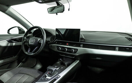 Audi A4, 2018 год, 2 399 700 рублей, 9 фотография
