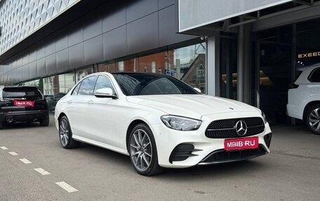 Mercedes-Benz E-Класс, 2021 год, 4 990 000 рублей, 1 фотография