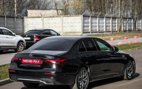 Mercedes-Benz E-Класс, 2021 год, 3 325 000 рублей, 5 фотография