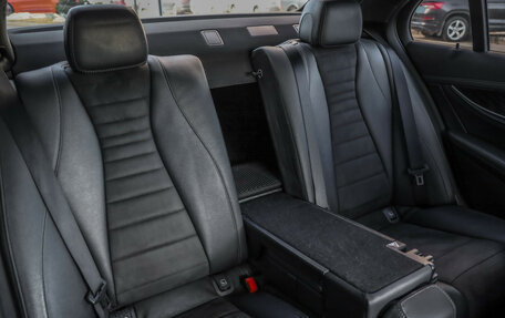 Mercedes-Benz E-Класс, 2021 год, 3 325 000 рублей, 30 фотография