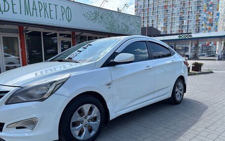 Hyundai Solaris II рестайлинг, 2015 год, 570 000 рублей, 3 фотография