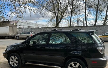 Lexus RX IV рестайлинг, 2001 год, 950 000 рублей, 4 фотография