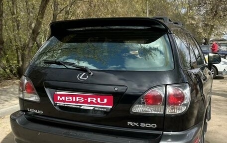 Lexus RX IV рестайлинг, 2001 год, 950 000 рублей, 3 фотография