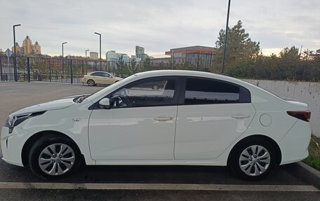 KIA Rio IV, 2020 год, 1 411 000 рублей, 8 фотография