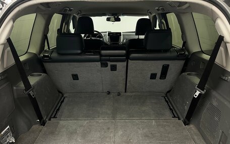 Toyota Land Cruiser Prado 150 рестайлинг 2, 2012 год, 2 650 000 рублей, 28 фотография