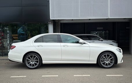 Mercedes-Benz E-Класс, 2021 год, 4 990 000 рублей, 7 фотография