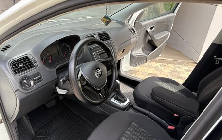 Volkswagen Polo VI (EU Market), 2015 год, 965 000 рублей, 20 фотография