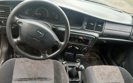 Opel Vectra B рестайлинг, 1996 год, 60 000 рублей, 5 фотография