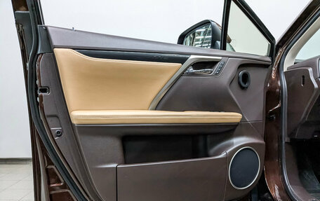 Lexus RX IV рестайлинг, 2017 год, 3 900 000 рублей, 18 фотография