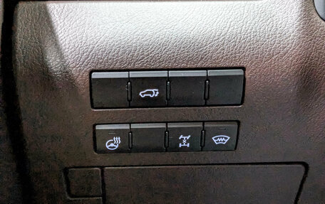 Lexus RX IV рестайлинг, 2017 год, 3 900 000 рублей, 30 фотография