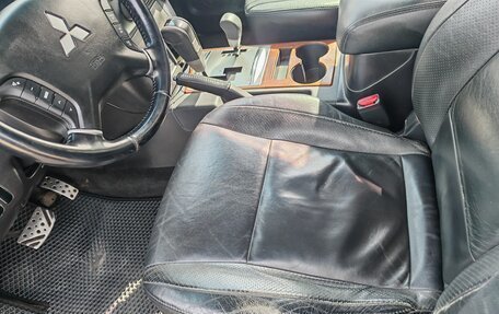 Mitsubishi Pajero IV, 2008 год, 1 400 000 рублей, 4 фотография