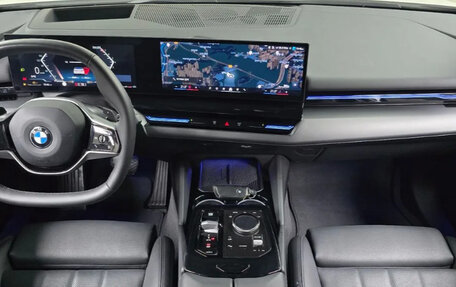 BMW 5 серия, 2023 год, 5 785 000 рублей, 5 фотография