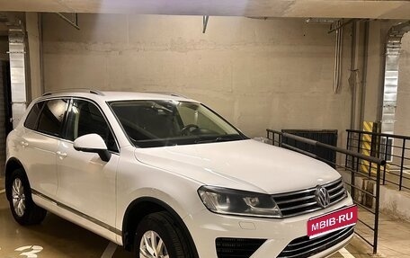 Volkswagen Touareg III, 2015 год, 2 200 000 рублей, 1 фотография