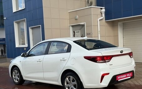 KIA Rio IV, 2017 год, 850 000 рублей, 3 фотография
