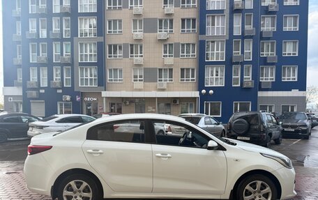 KIA Rio IV, 2017 год, 850 000 рублей, 6 фотография
