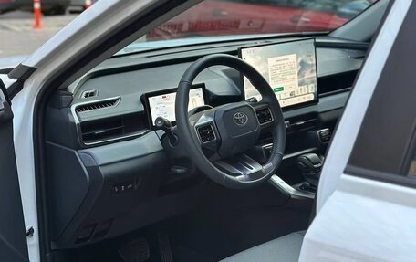 Toyota RAV4, 2026 год, 3 999 997 рублей, 11 фотография