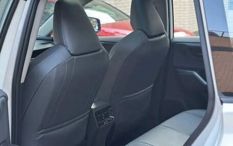 Toyota RAV4, 2026 год, 3 999 997 рублей, 17 фотография
