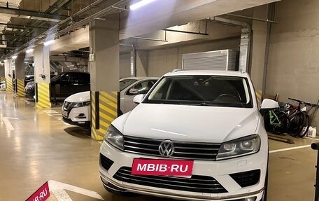 Volkswagen Touareg III, 2015 год, 2 200 000 рублей, 3 фотография
