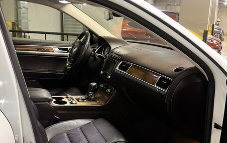 Volkswagen Touareg III, 2015 год, 2 200 000 рублей, 7 фотография