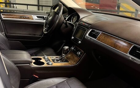 Volkswagen Touareg III, 2015 год, 2 200 000 рублей, 8 фотография