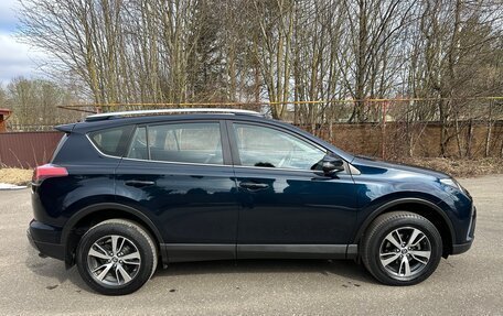 Toyota RAV4, 2018 год, 2 490 000 рублей, 6 фотография