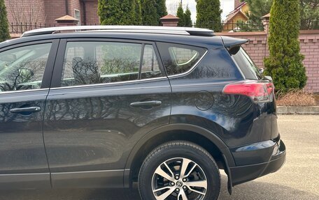 Toyota RAV4, 2018 год, 2 490 000 рублей, 12 фотография