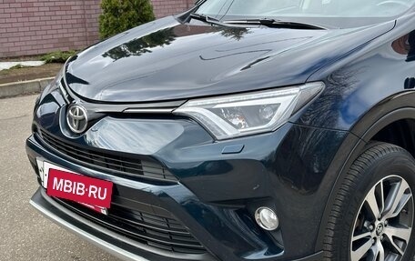 Toyota RAV4, 2018 год, 2 490 000 рублей, 10 фотография
