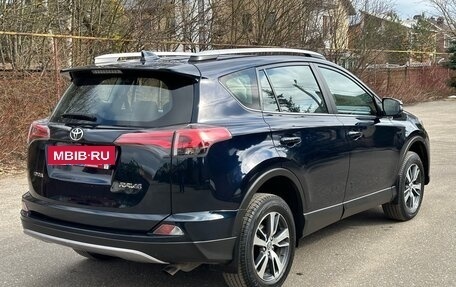 Toyota RAV4, 2018 год, 2 490 000 рублей, 5 фотография