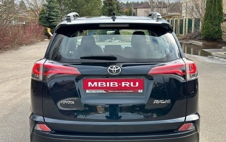 Toyota RAV4, 2018 год, 2 490 000 рублей, 4 фотография