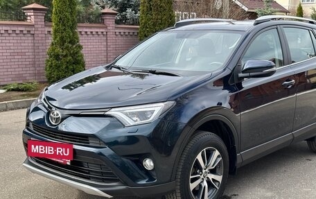 Toyota RAV4, 2018 год, 2 490 000 рублей, 9 фотография