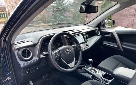 Toyota RAV4, 2018 год, 2 490 000 рублей, 16 фотография