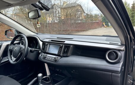 Toyota RAV4, 2018 год, 2 490 000 рублей, 23 фотография