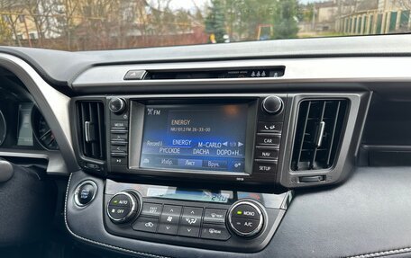 Toyota RAV4, 2018 год, 2 490 000 рублей, 24 фотография