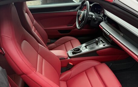 Porsche 911, 2024 год, 22 000 000 рублей, 13 фотография