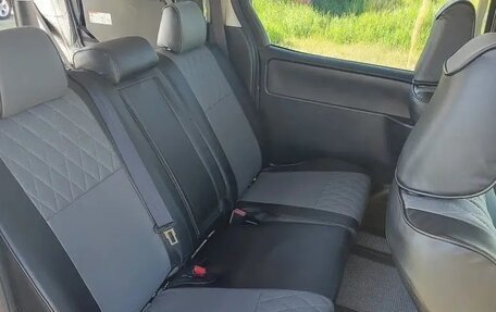 Toyota Voxy III, 2017 год, 1 950 000 рублей, 9 фотография