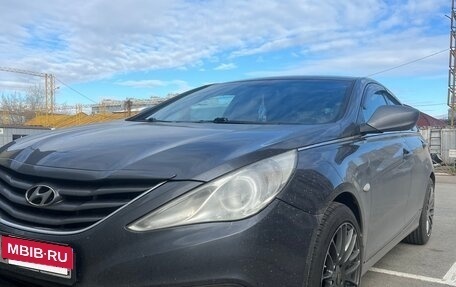 Hyundai Sonata VI, 2010 год, 800 000 рублей, 4 фотография