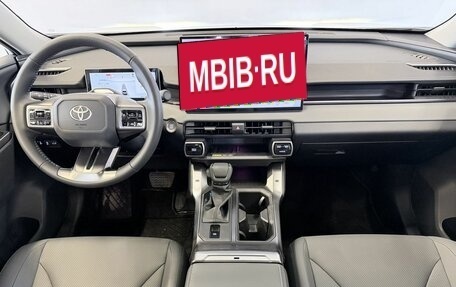 Toyota RAV4, 2026 год, 4 550 000 рублей, 28 фотография