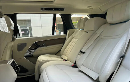 Land Rover Range Rover IV рестайлинг, 2023 год, 15 000 000 рублей, 11 фотография