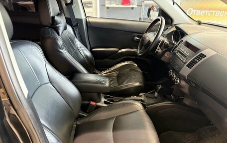 Mitsubishi Outlander III рестайлинг 3, 2011 год, 1 199 000 рублей, 15 фотография