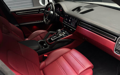 Porsche Cayenne III, 2022 год, 11 200 000 рублей, 12 фотография