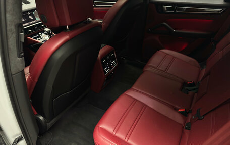 Porsche Cayenne III, 2022 год, 11 200 000 рублей, 23 фотография