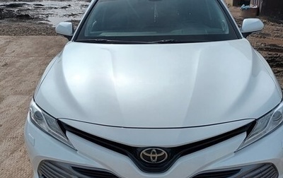 Toyota Camry, 2021 год, 3 290 000 рублей, 1 фотография