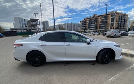 Toyota Camry, 2018 год, 2 675 000 рублей, 3 фотография