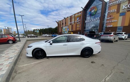 Toyota Camry, 2018 год, 2 675 000 рублей, 9 фотография