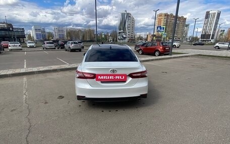 Toyota Camry, 2018 год, 2 675 000 рублей, 7 фотография