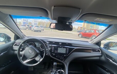 Toyota Camry, 2018 год, 2 675 000 рублей, 19 фотография