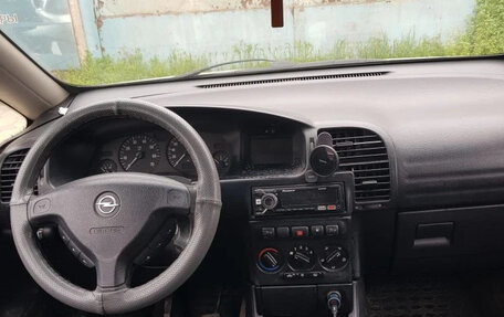 Opel Zafira A рестайлинг, 2004 год, 350 000 рублей, 9 фотография